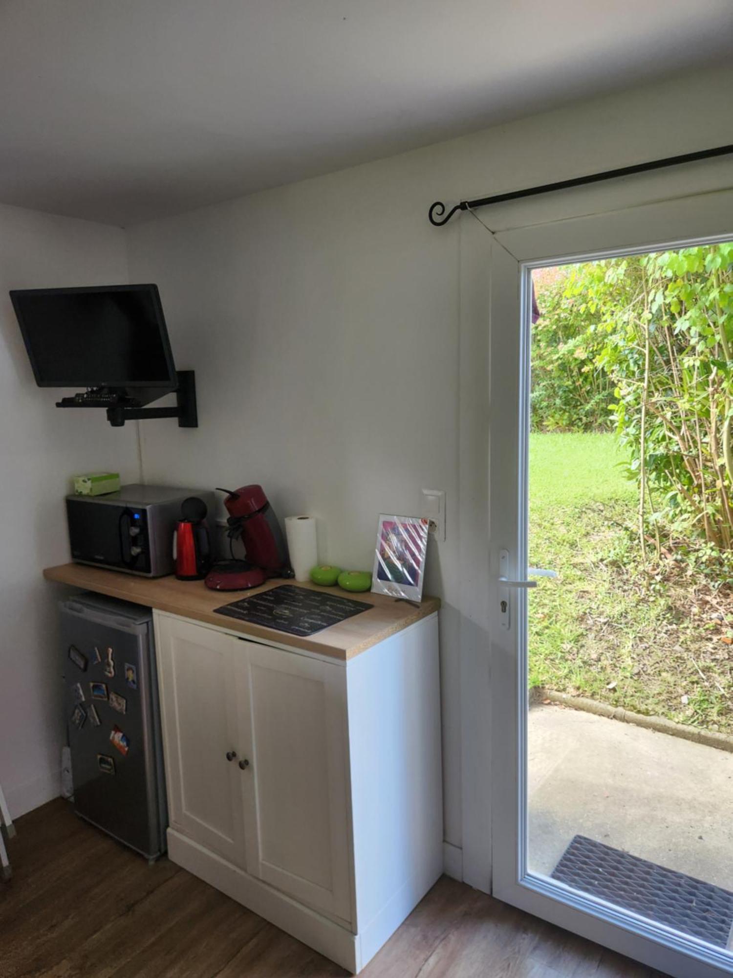 Studio Sur Les Fleuristes Cambo-les-Bains Esterno foto